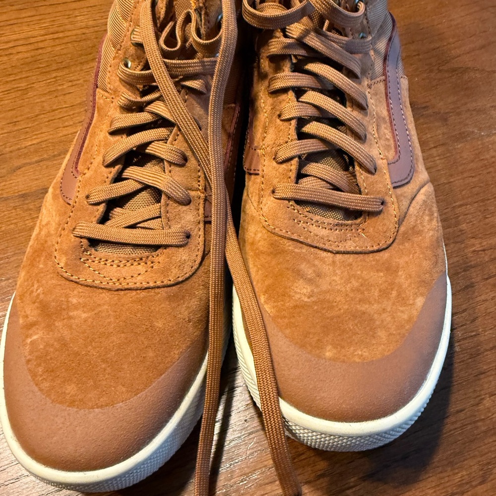 Men's Tan Vans Ultrarange size 10 hikers
